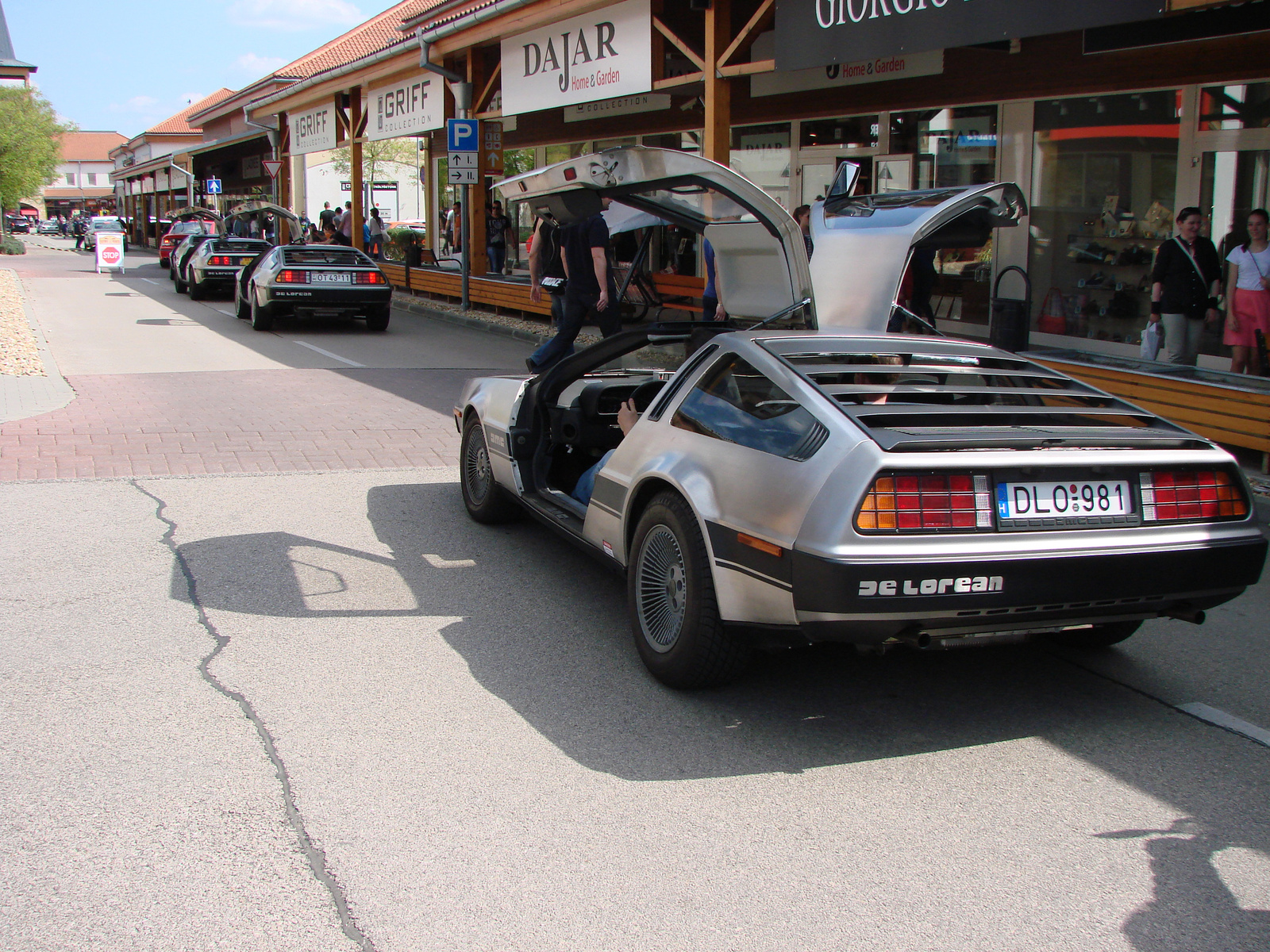 4X DeLorean DMC-12