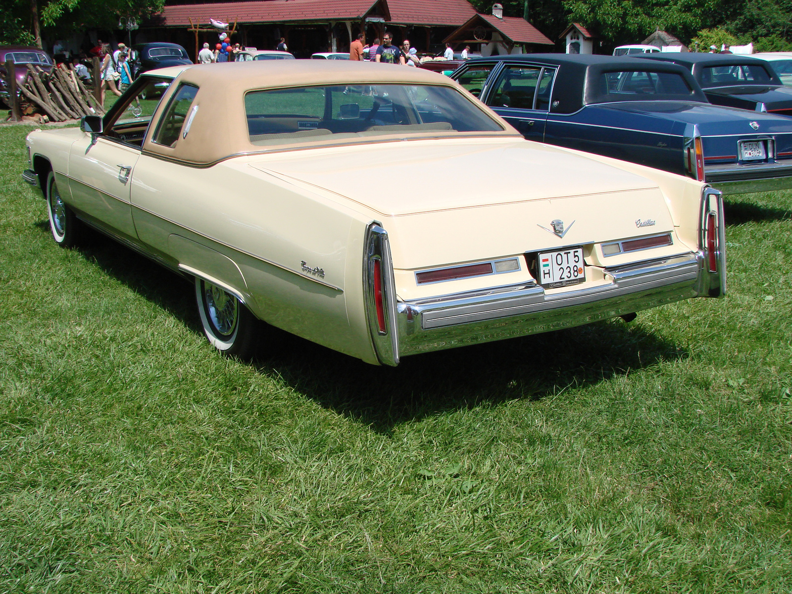 Cadillac Coupe de Ville