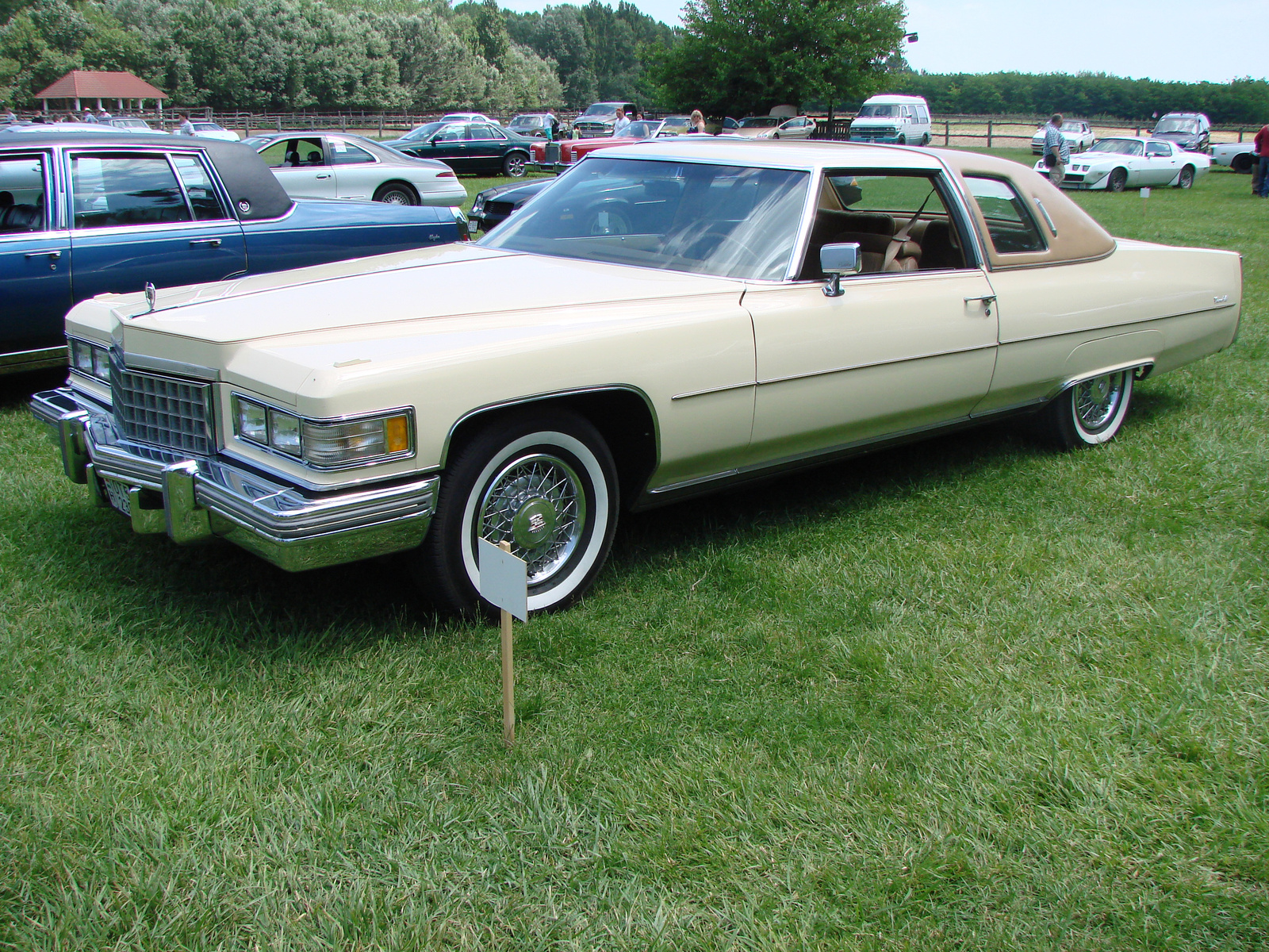 Cadillac Coupe de Ville