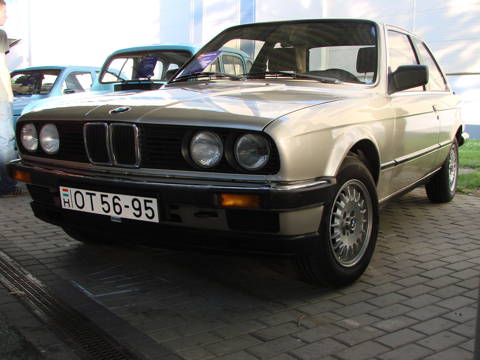 BMW 320i