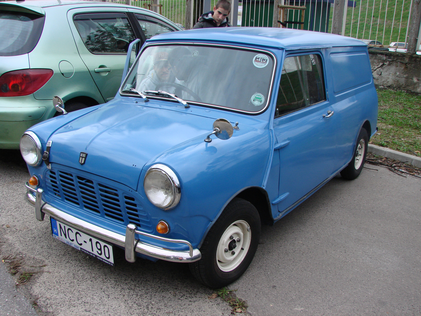 Mini Morris Van