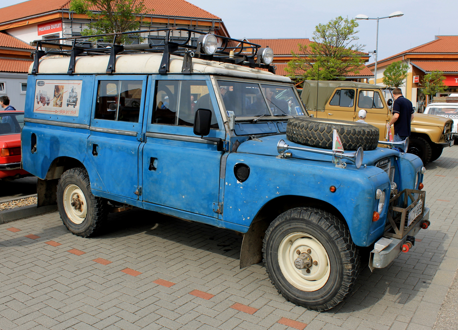 Land Rover Defender