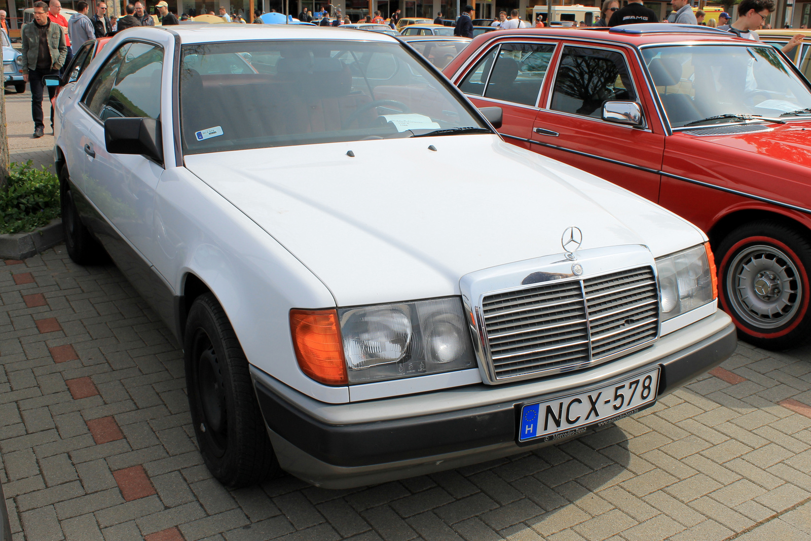 Mercedes-Benz 230CE