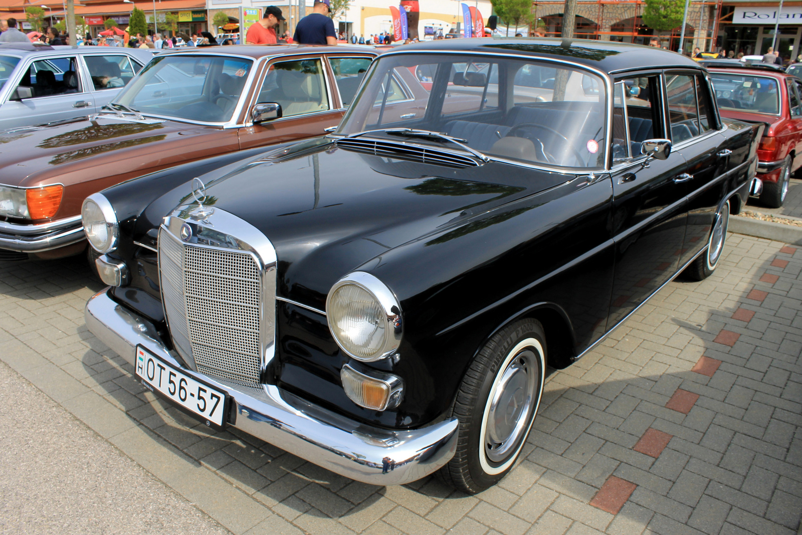 Mercedes-Benz 200