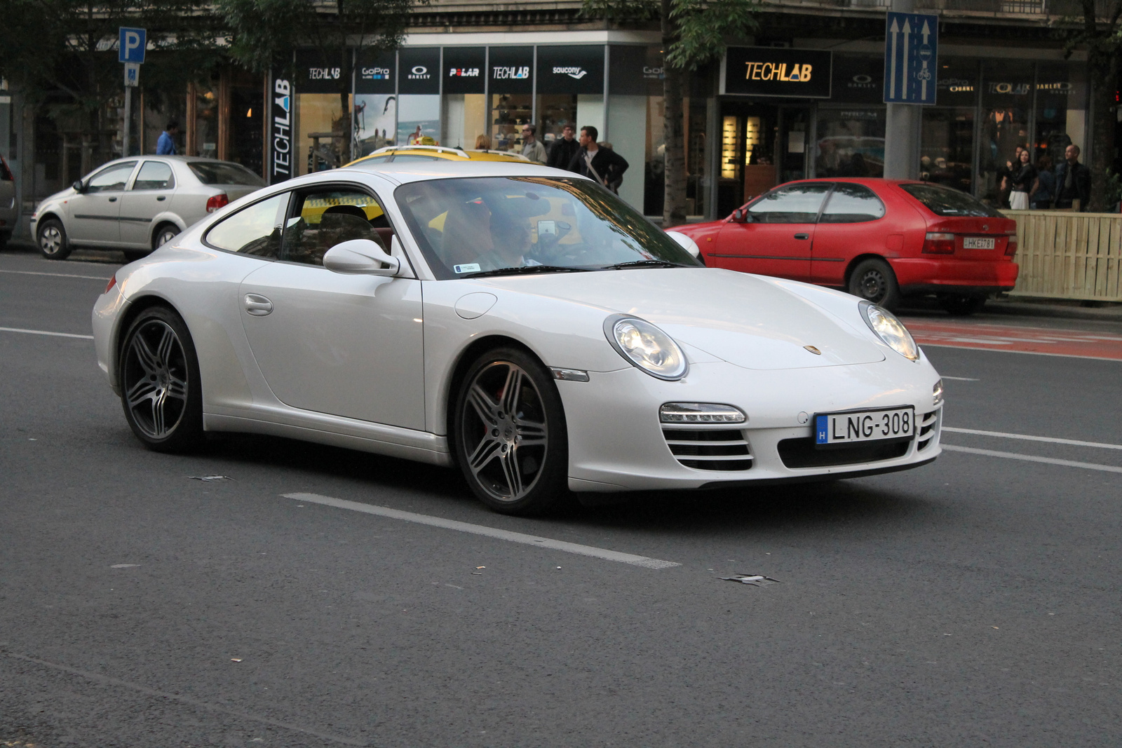 Porsche 911 Carrera 4S