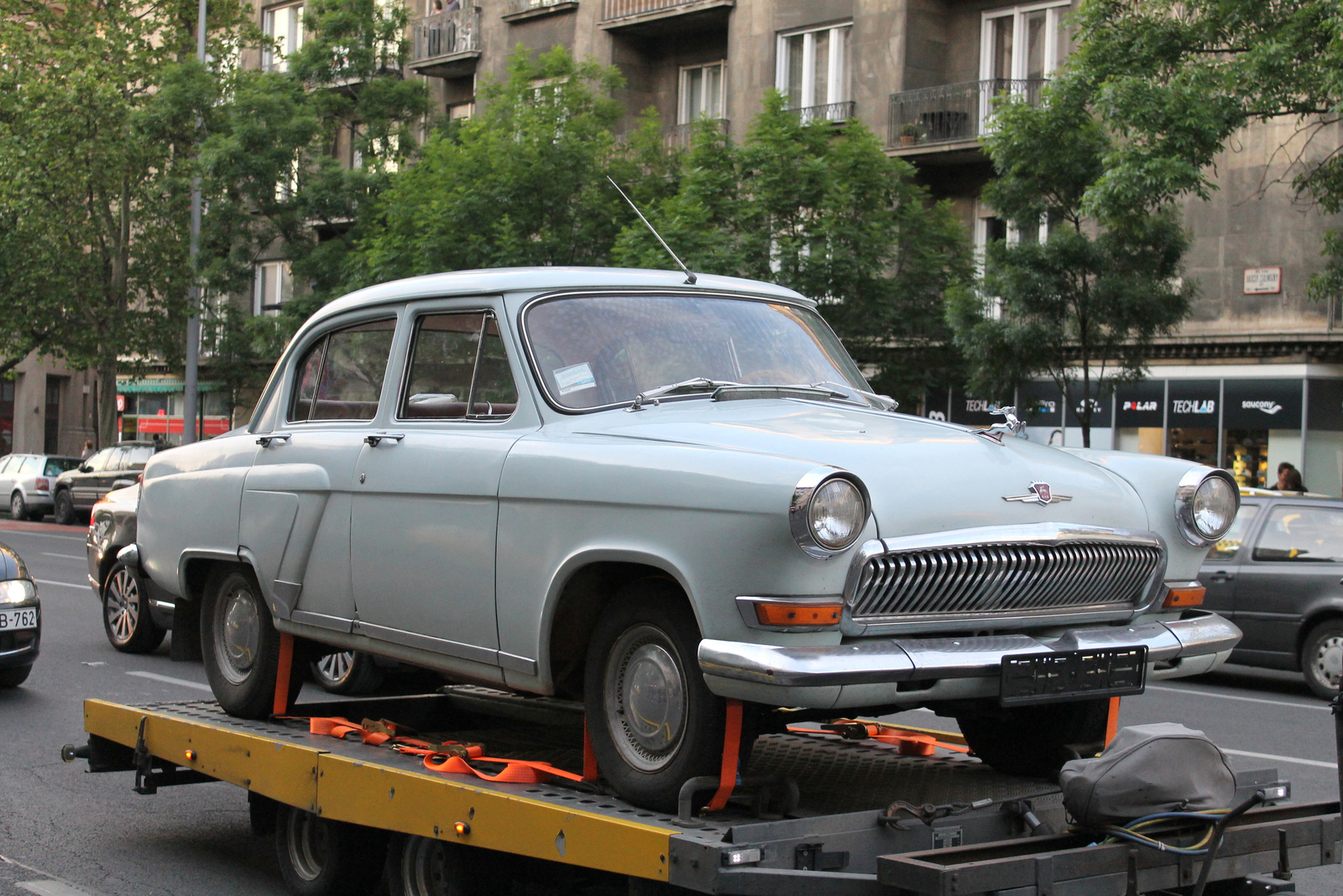 GAZ Volga M21