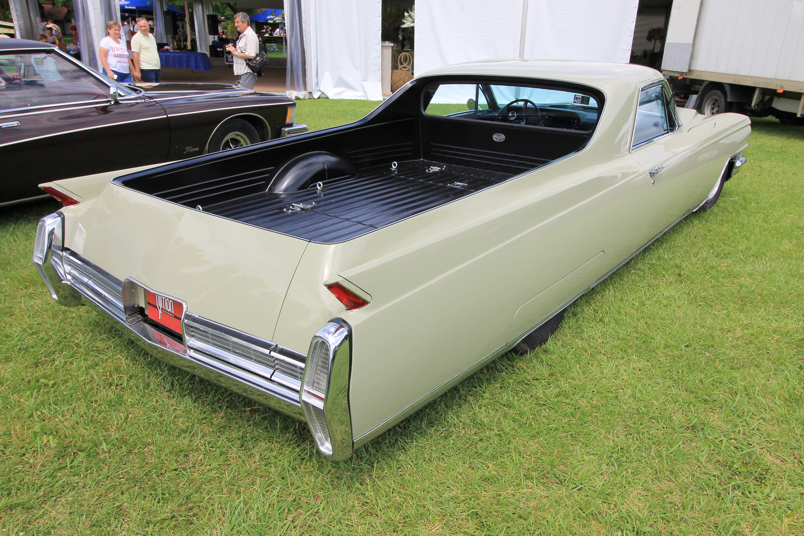 Cadillac Fleetwood Custom