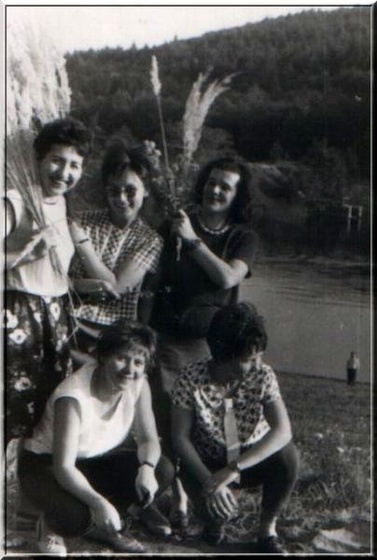 1965. Munkatársaimmal a Fehér úti tónál 2.