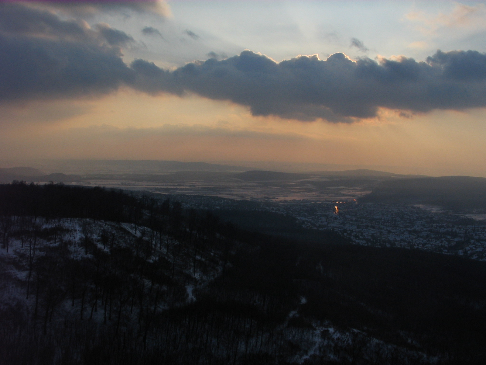 naplementés felhős táj - Budapestre látkép