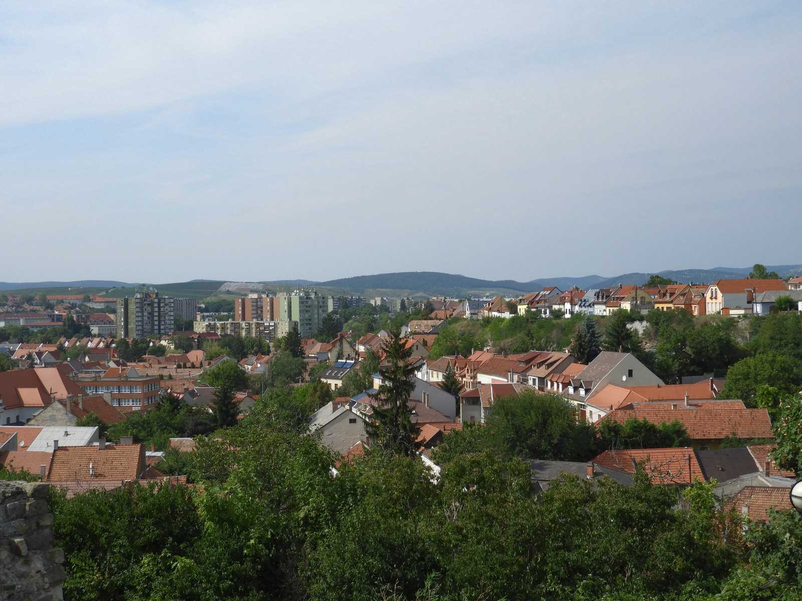 Eger a vár északi kapujából