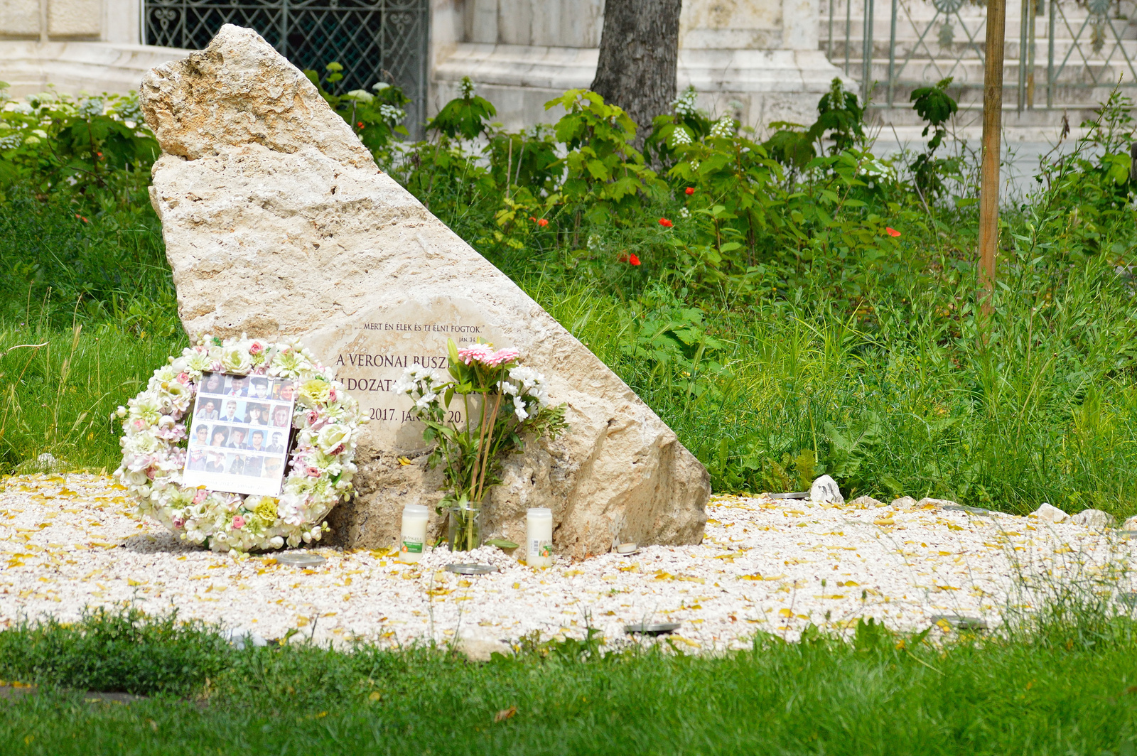 Veronai buszbaleset áldozatainak emlékműve