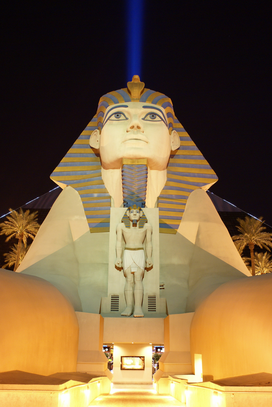 Entrance of Luxor-Sphinx