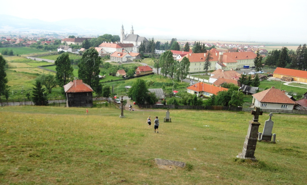 ...itt már szakadt...