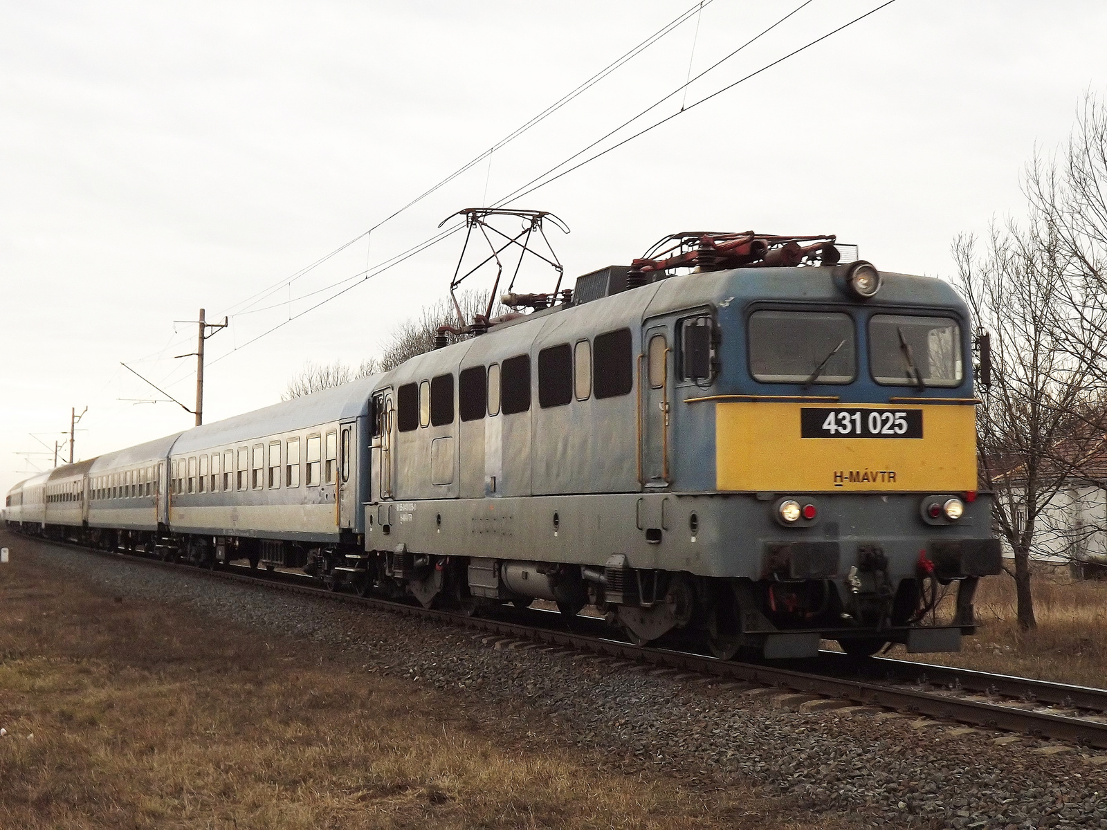 431 025 / V43 1025 /