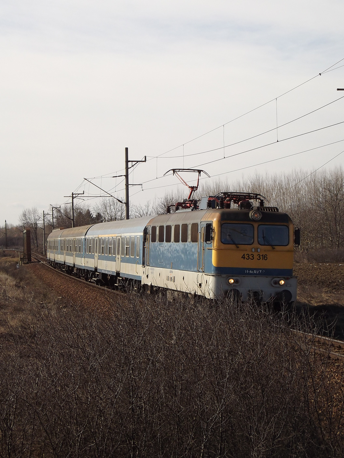 433 216 / V43 3216 /