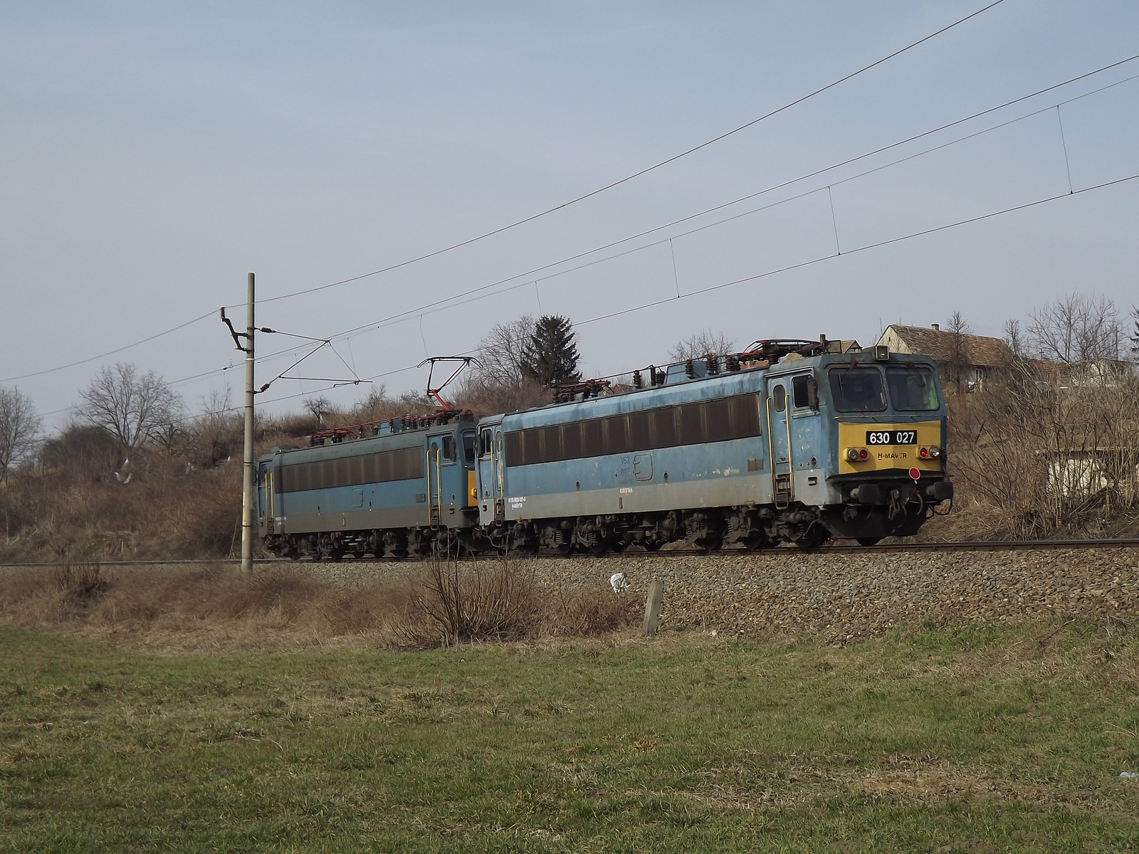 630 025 /V63 025/ + 630 027 /V63 027/