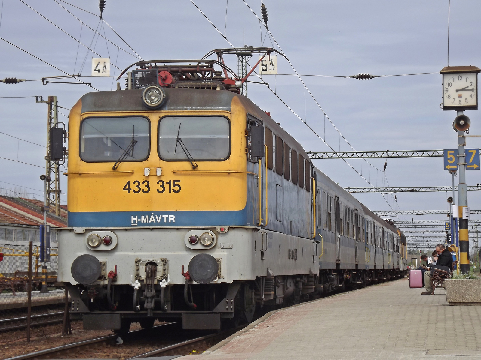 433 315 / V43 3315 /