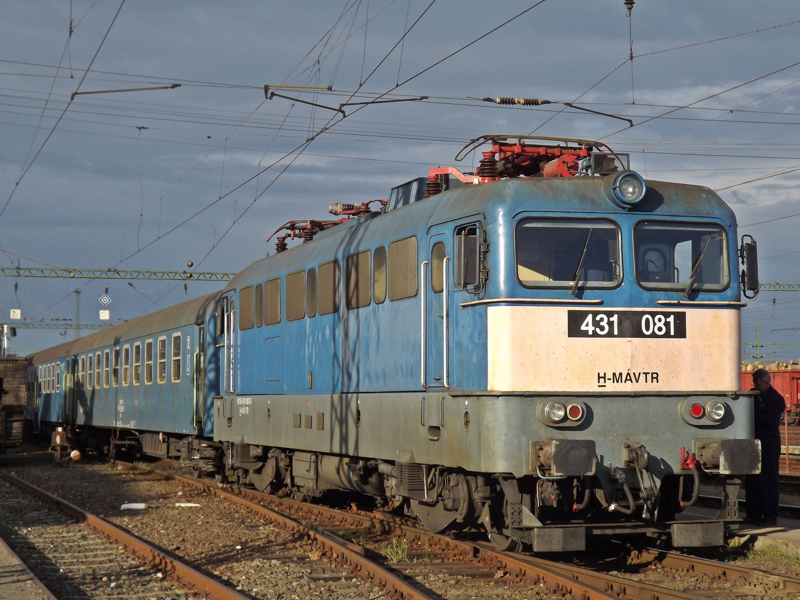 431 081 / V43 1081 /