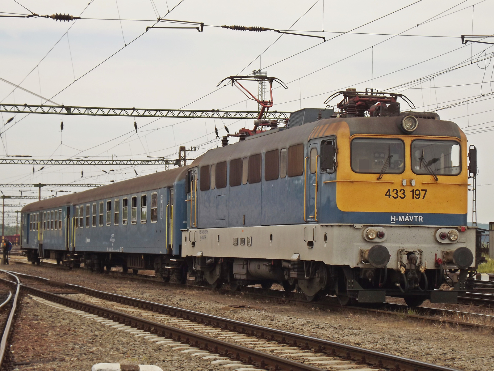 433 197 / V43 3197 /