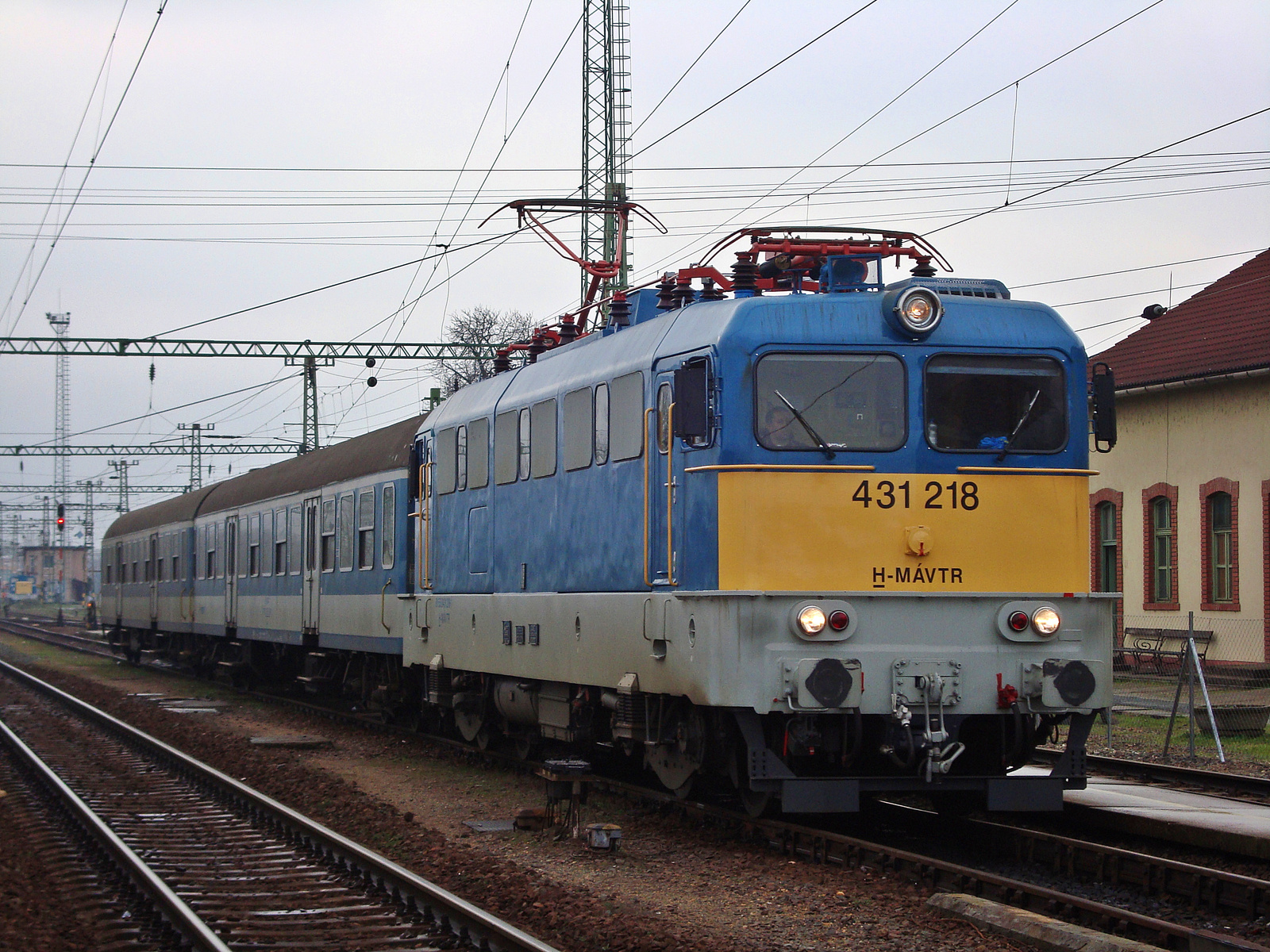 431 218 / V43 1218 /