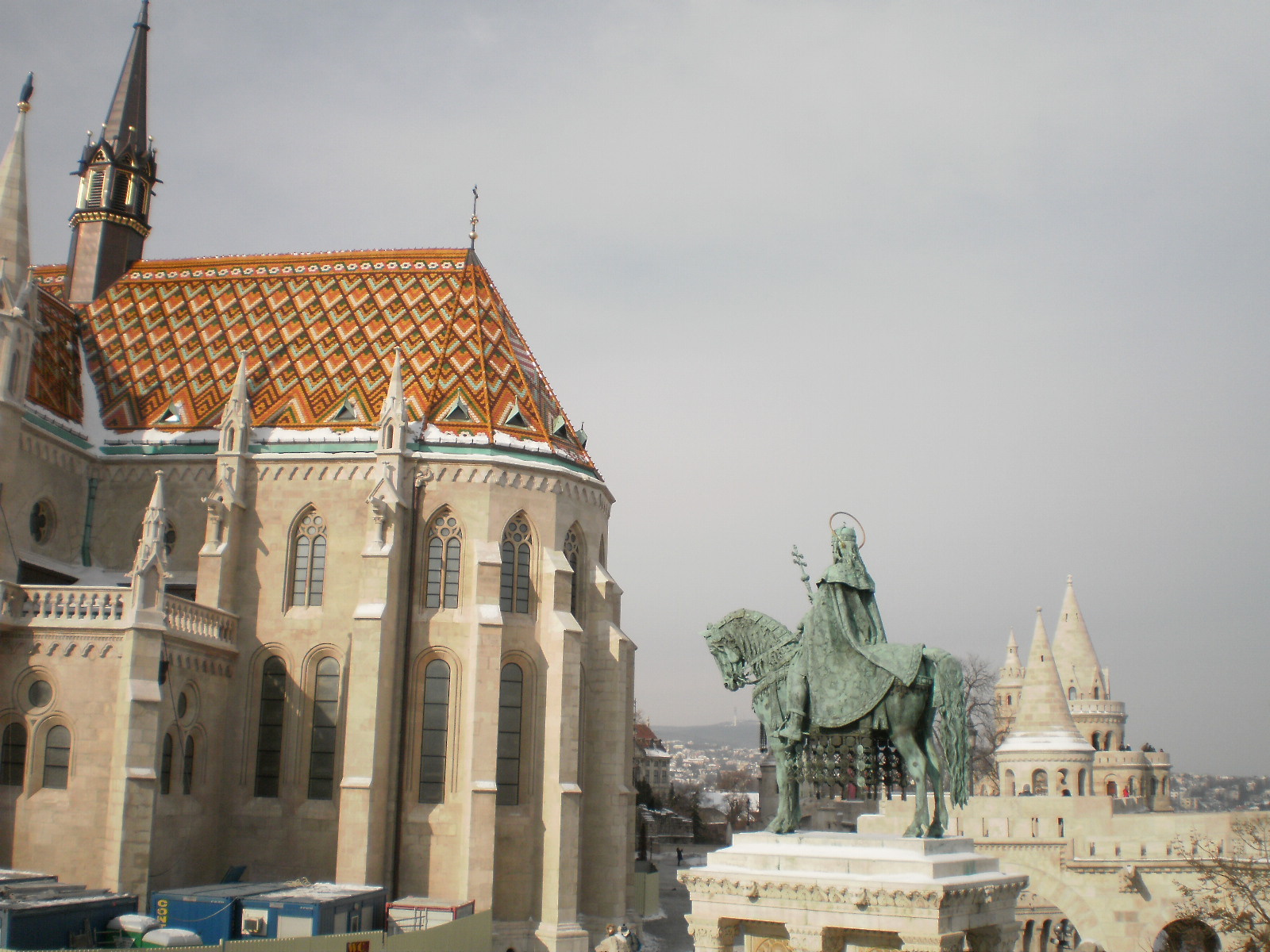 Mátyás templom és a Szent István szobor