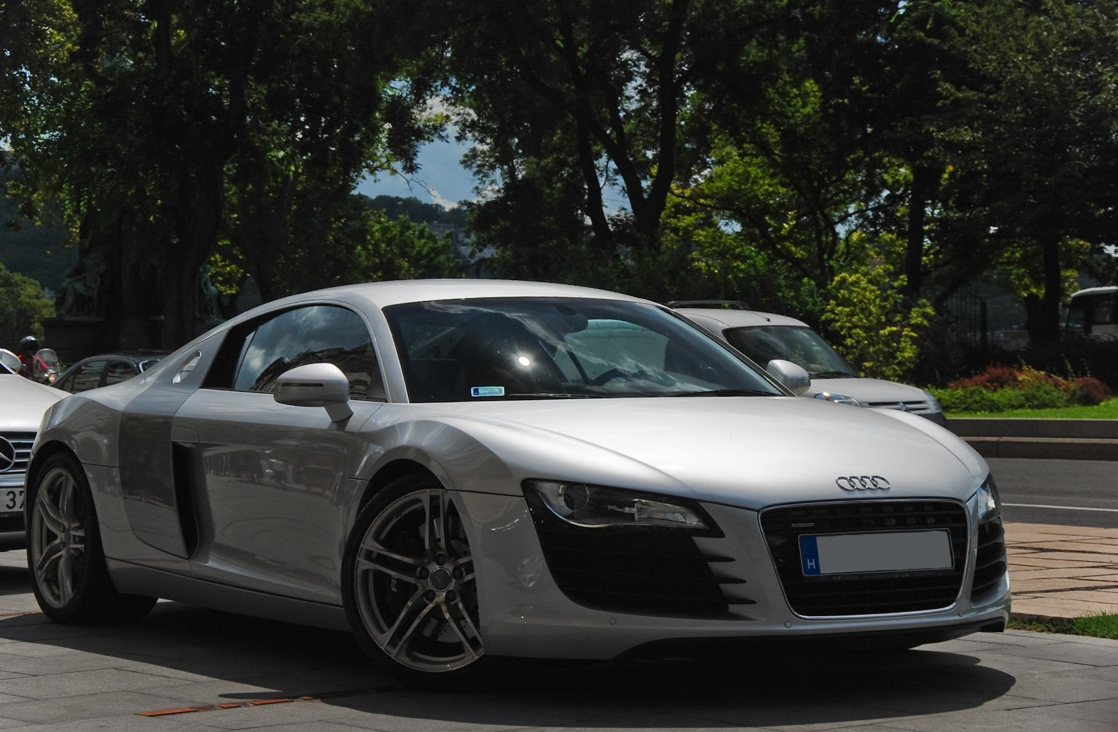 Audi R8