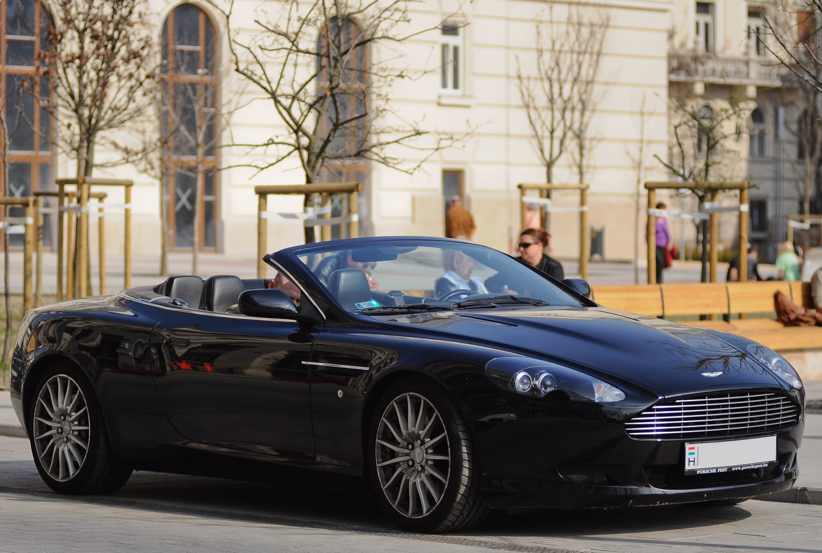 Aston Martin DB9 Volante