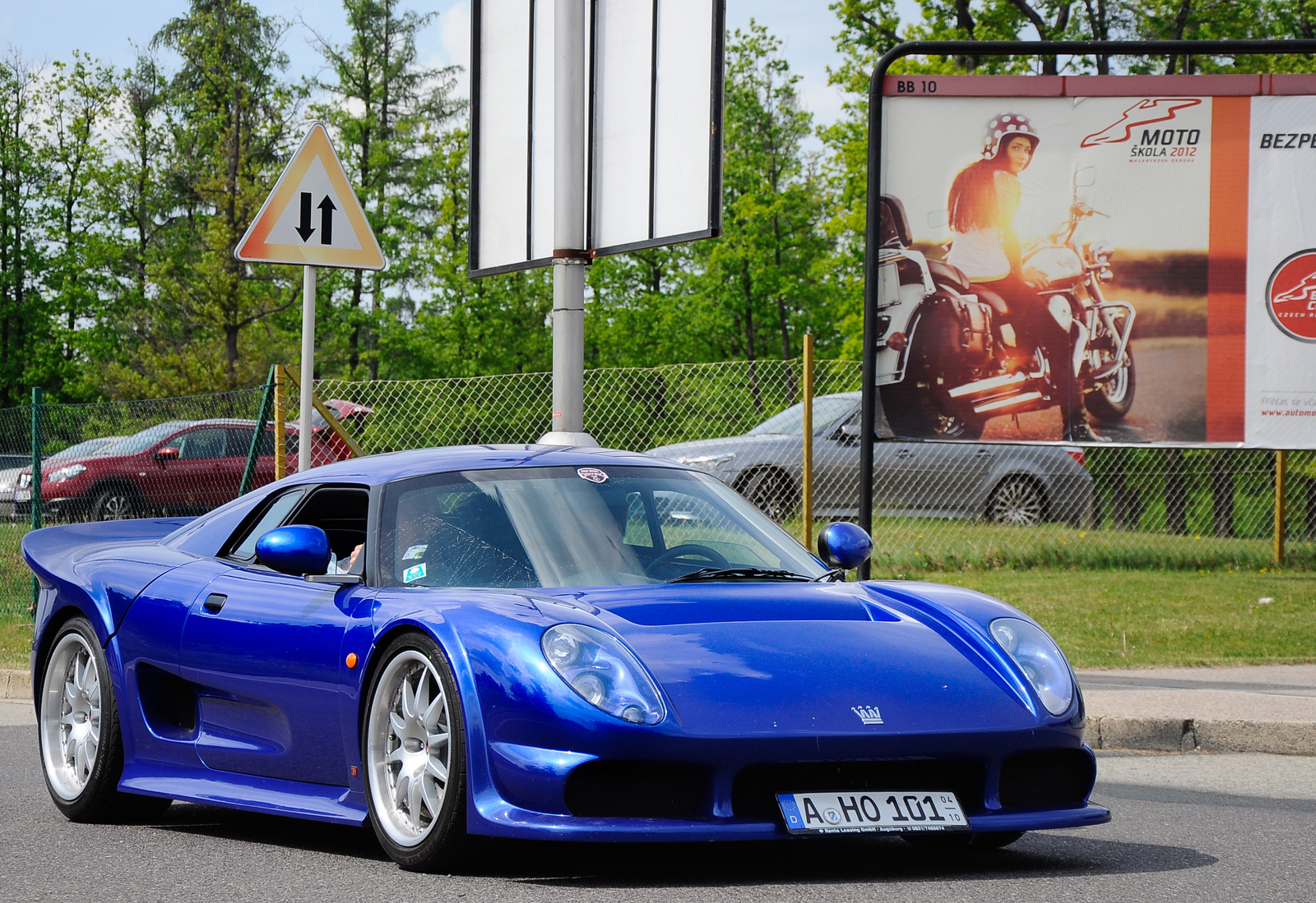 Noble M12