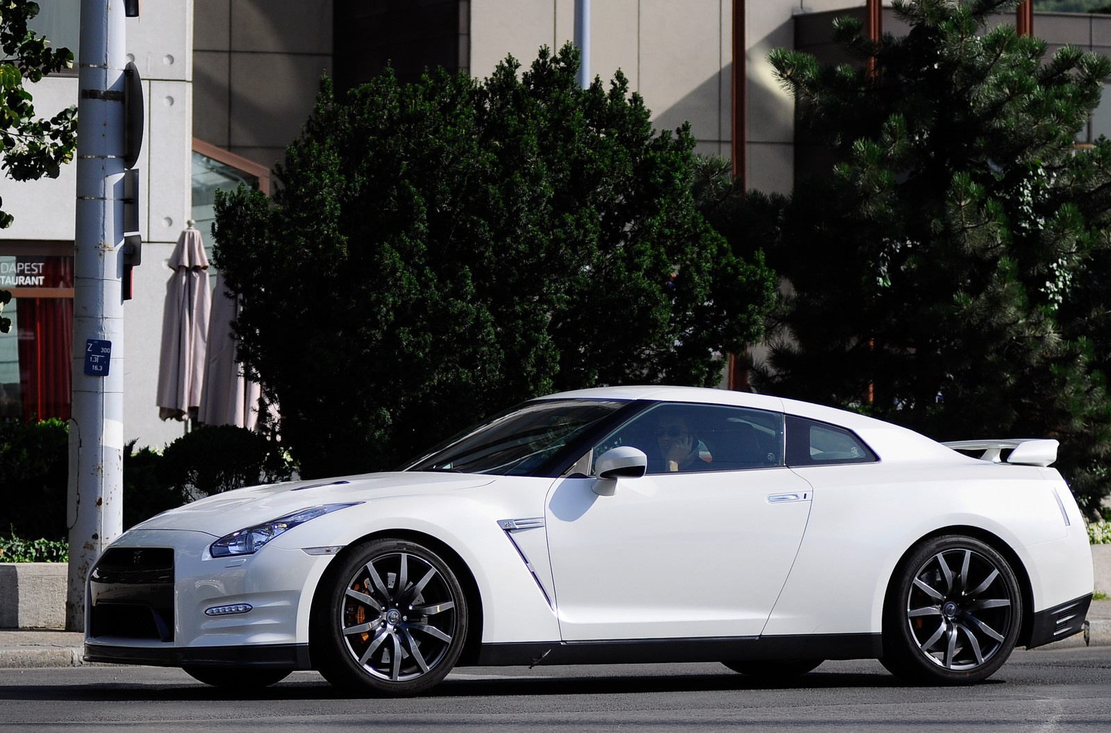 Nissan GT-R