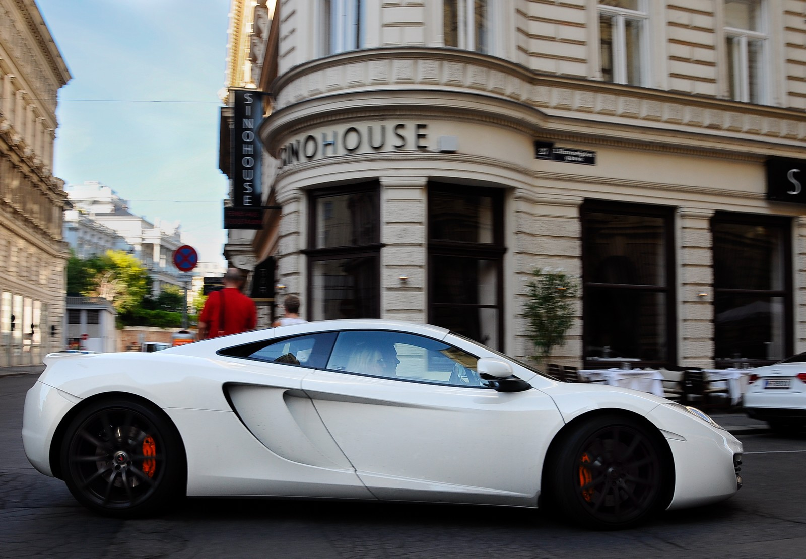 Mclaren MP4-12C