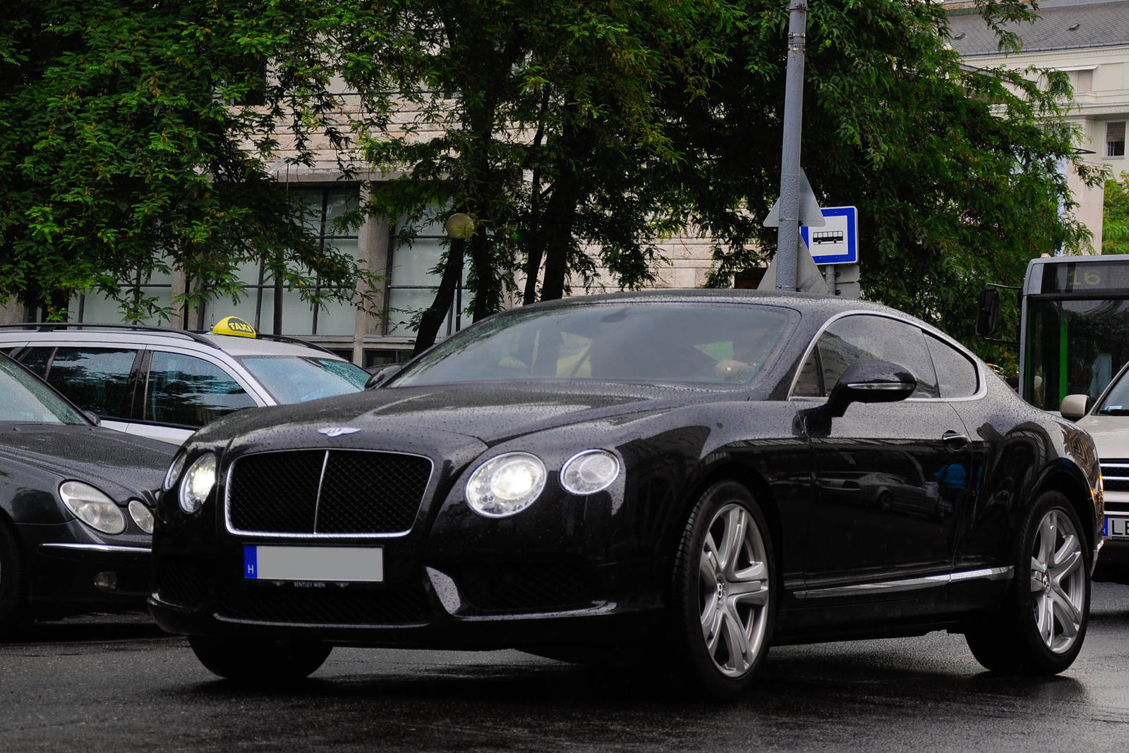 Bentley Continental GT V8