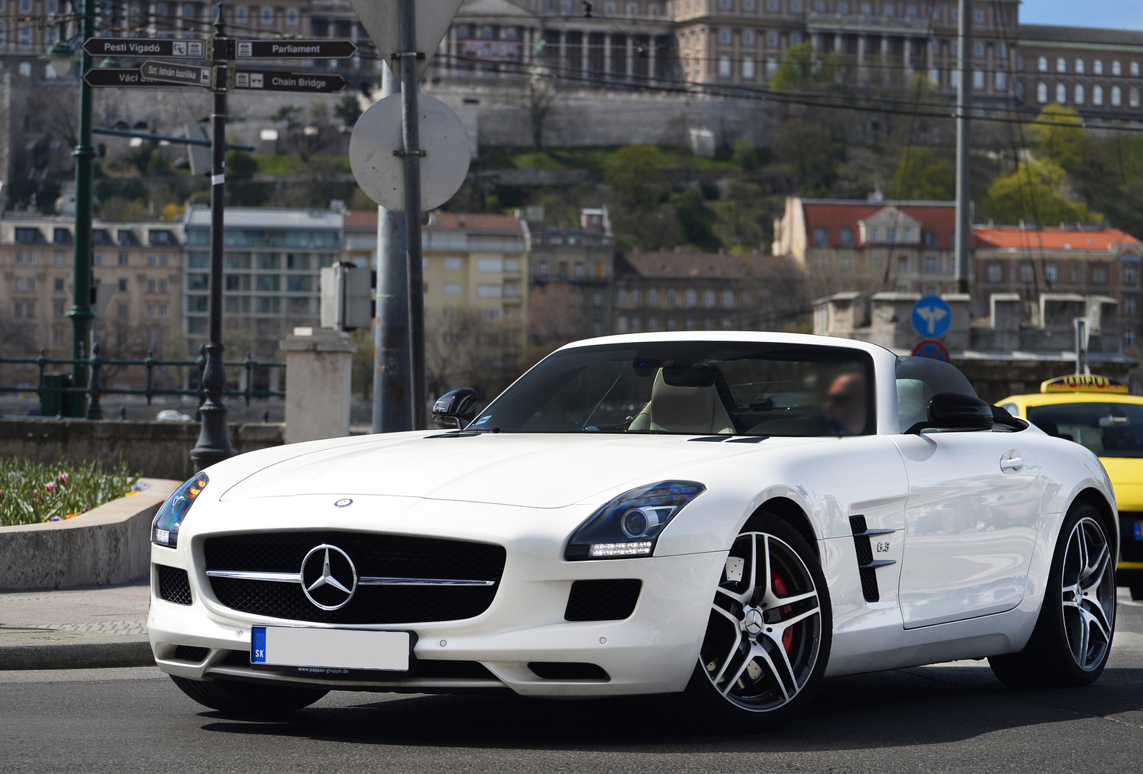 Mercedes SLS GT Roadster