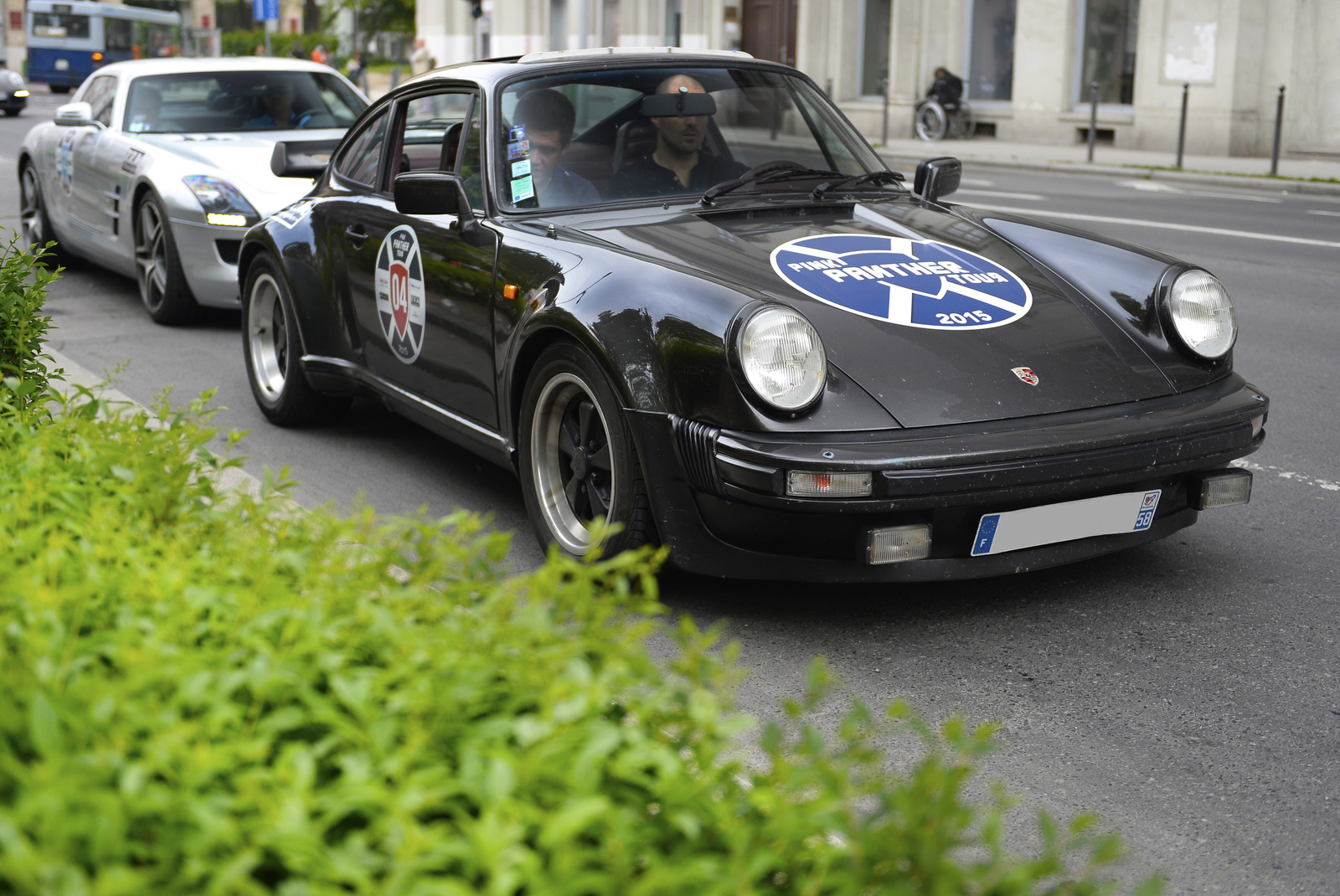 Porsche 911 Turbo - Mercedes SLS