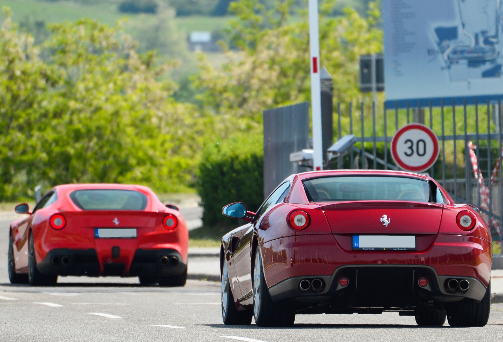 Ferrari F12 Berlinetta - Ferrari 599 GTB Fiorano