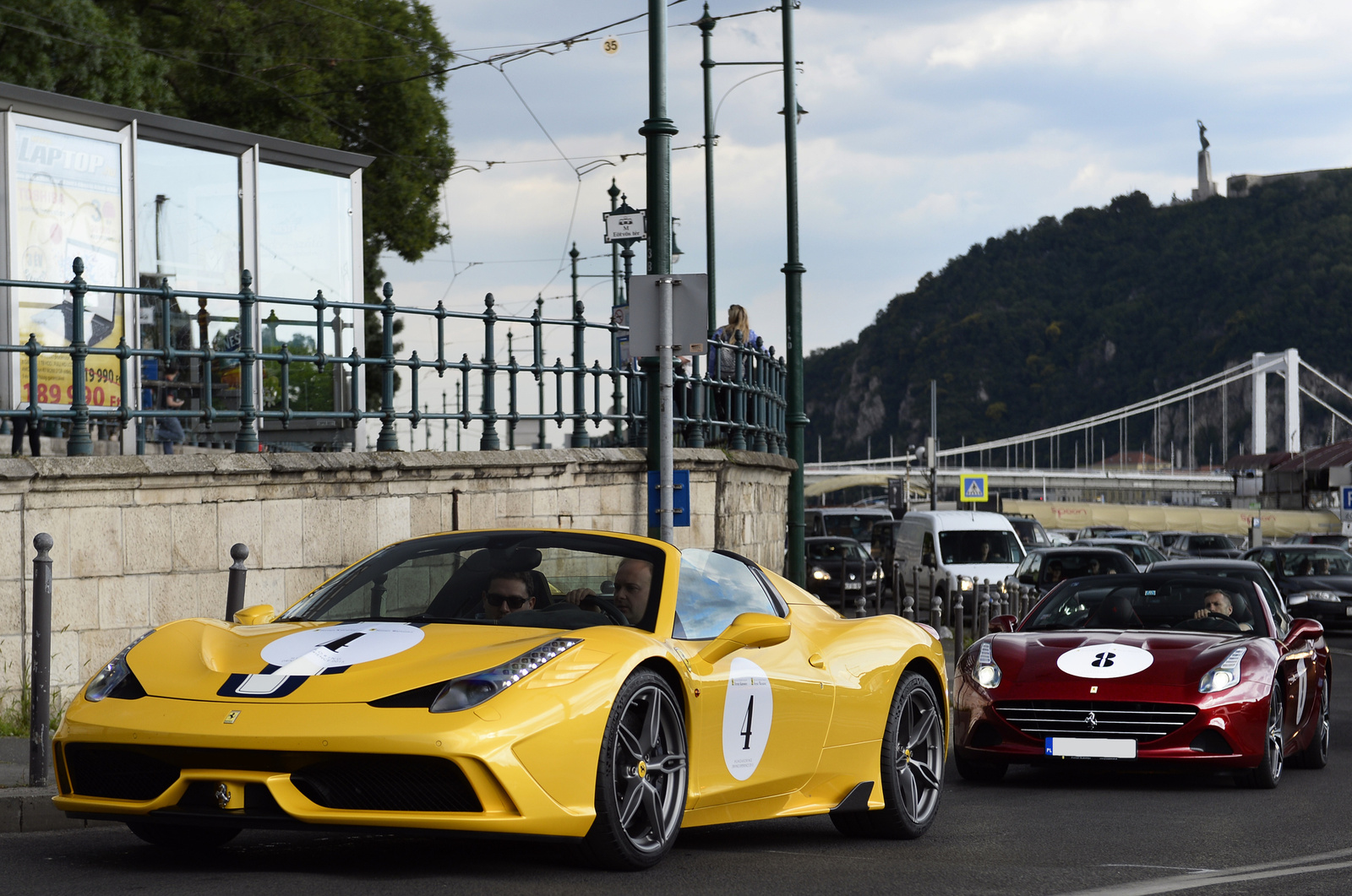 Ferrari 458 Speciale Aperta - Ferrari California T combo