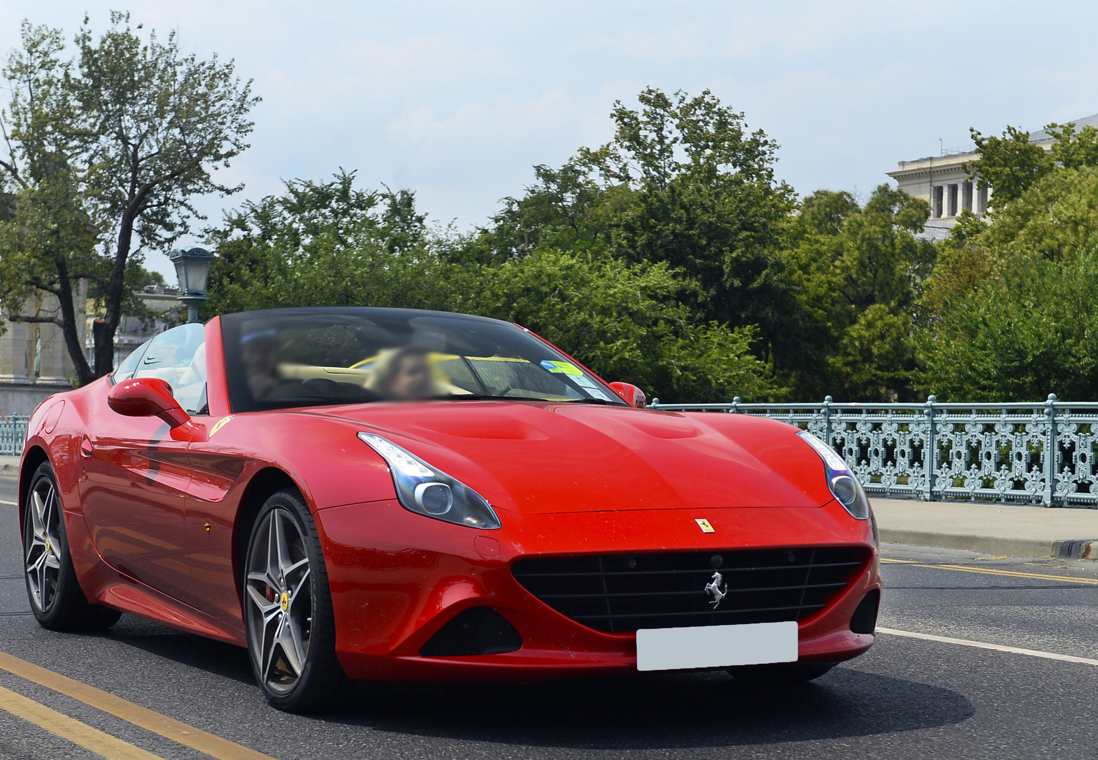 Ferrari California T