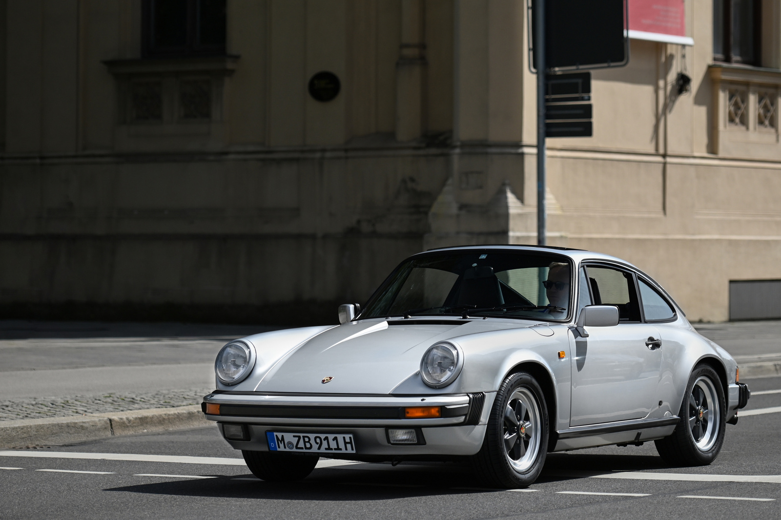 Porsche 911 Carrera