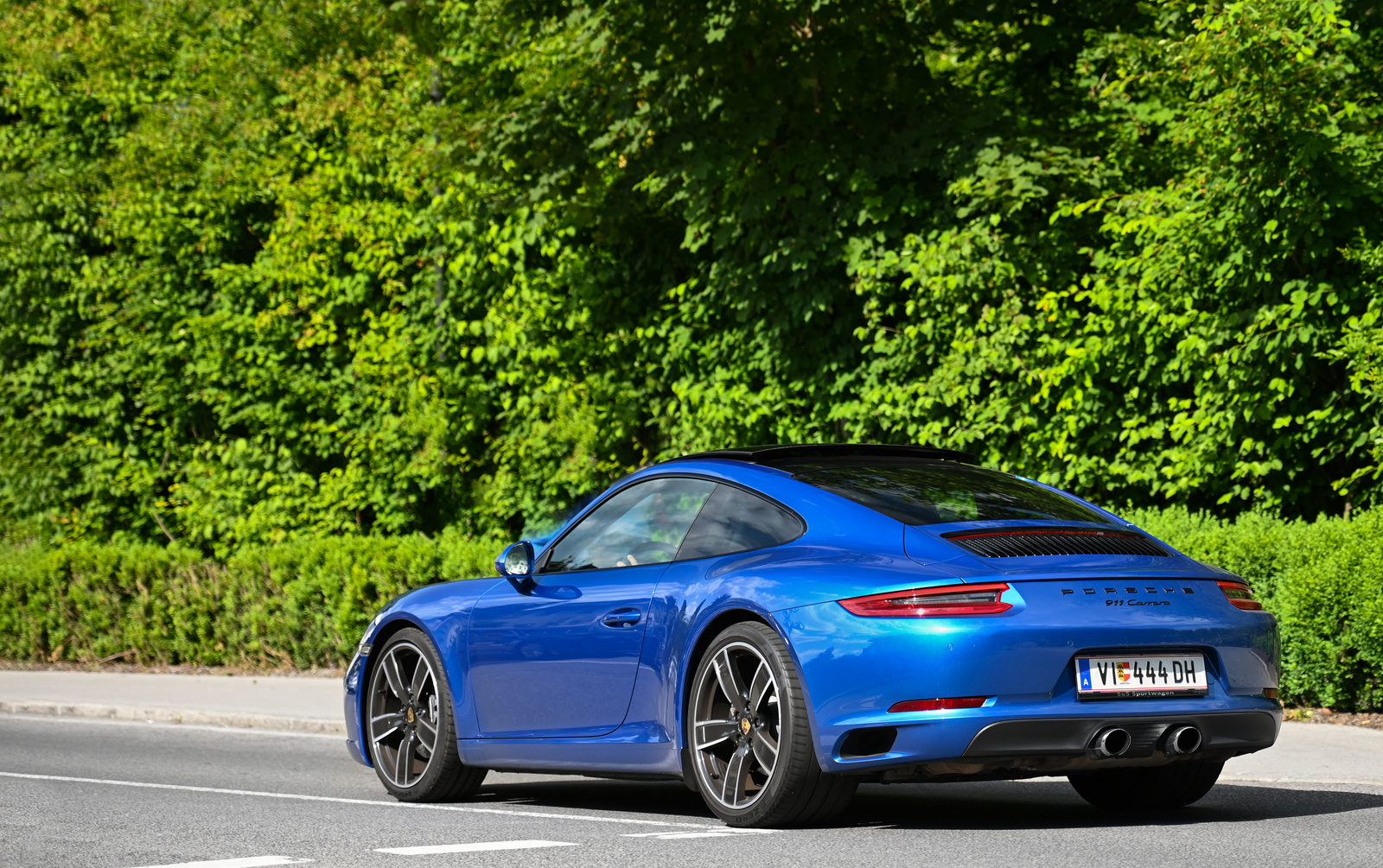 Porsche 911 Carrera