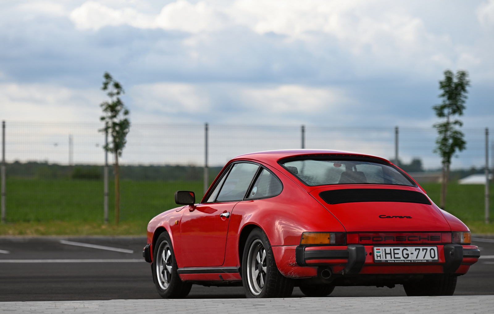 Porsche 911 Carrera