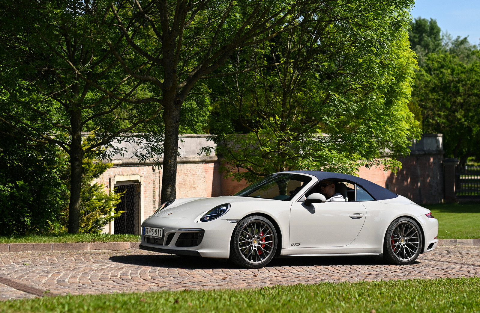 Porsche 911 Carrera GTS Cabrio