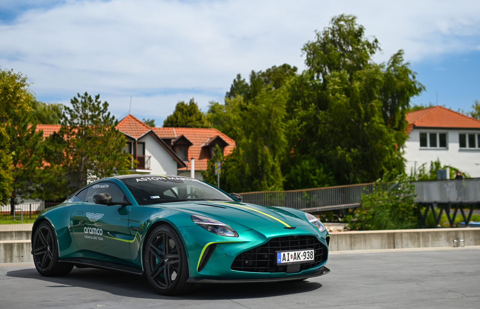 Aston Martin Vantage