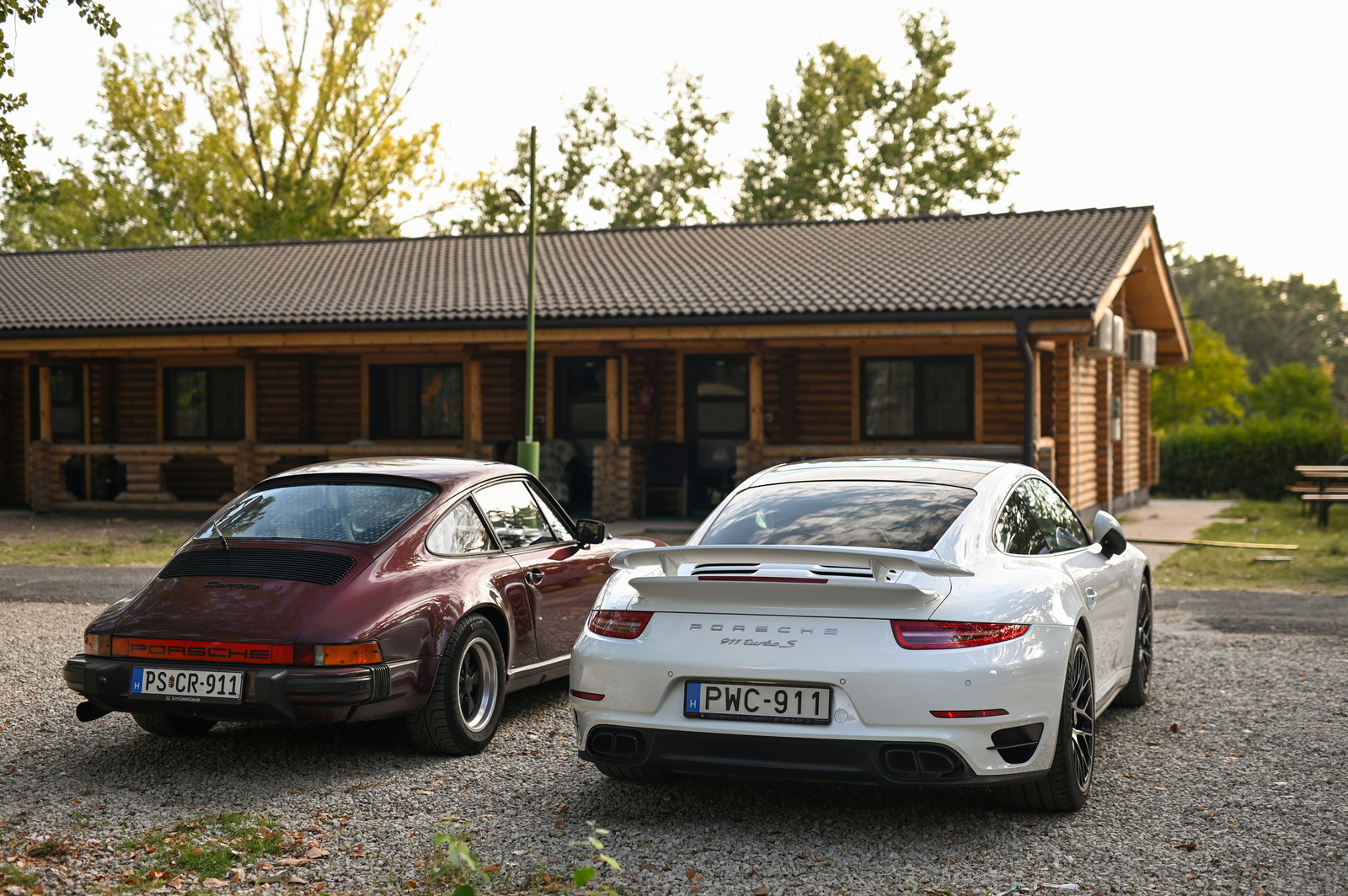 Porsche 911 Carrera - Porsche 911 Turbo S