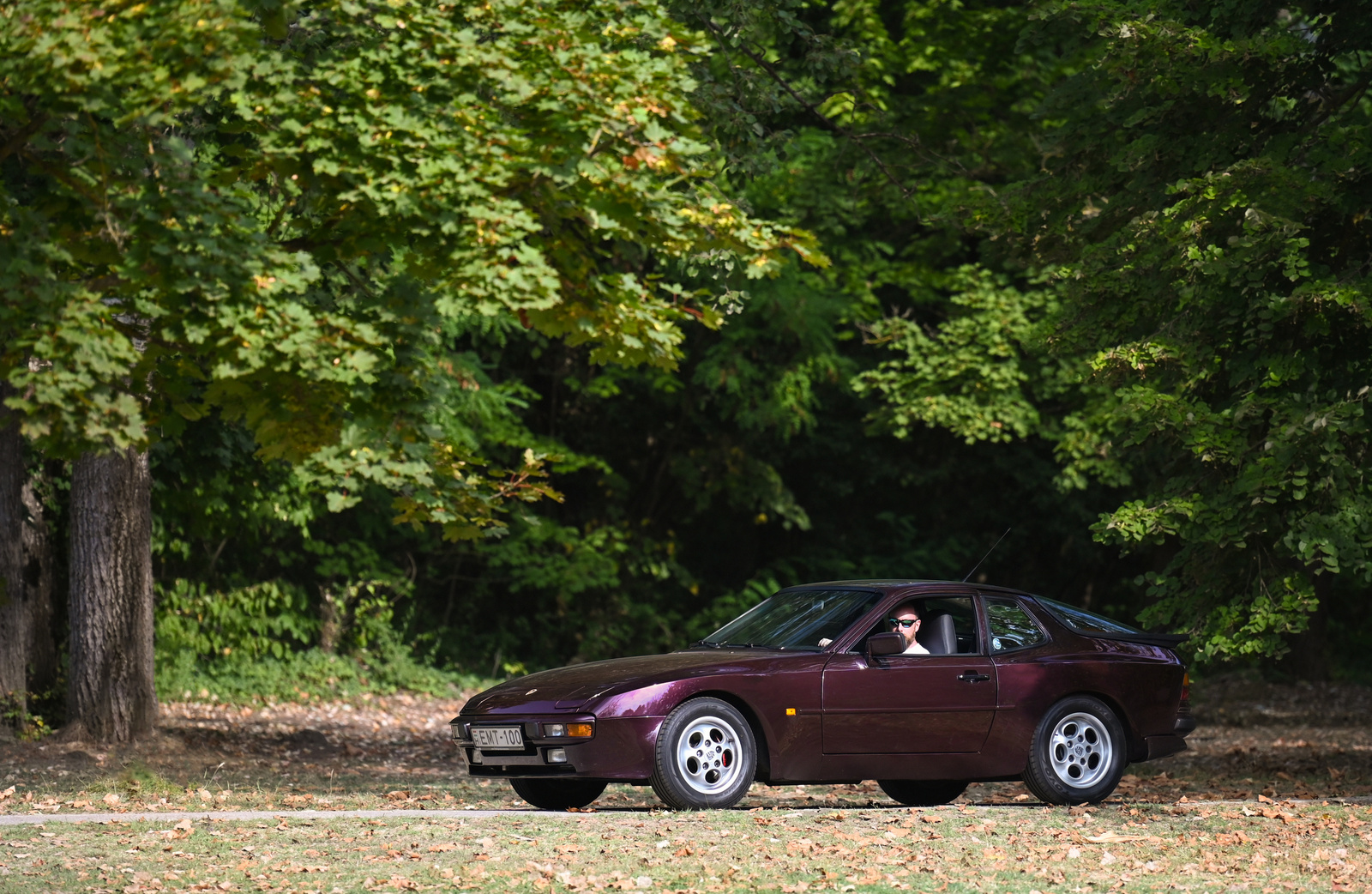 Porsche 944