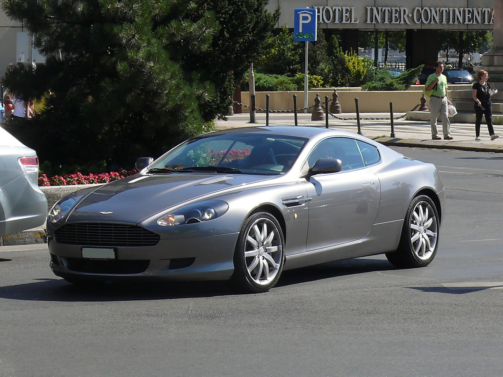 Aston Martin DB9