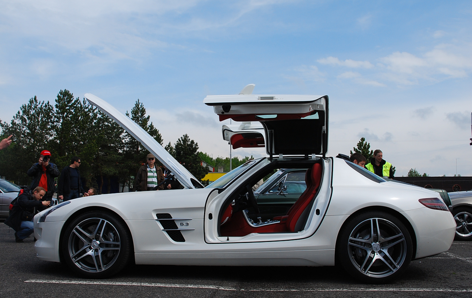 Mercedes SLS