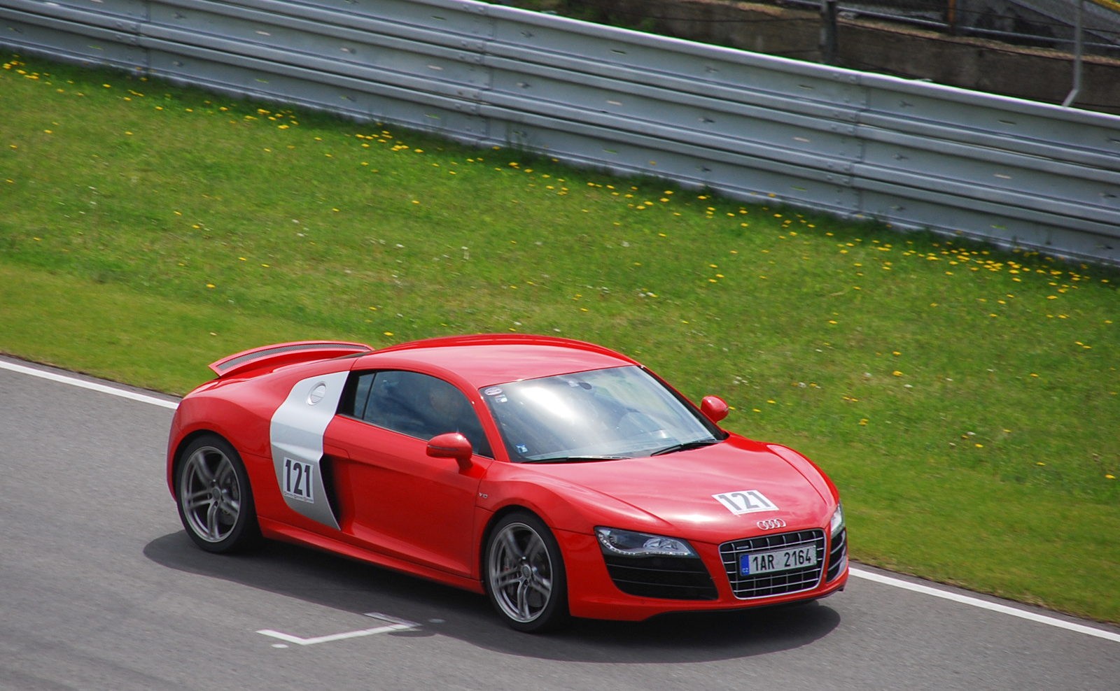 Audi R8 V10