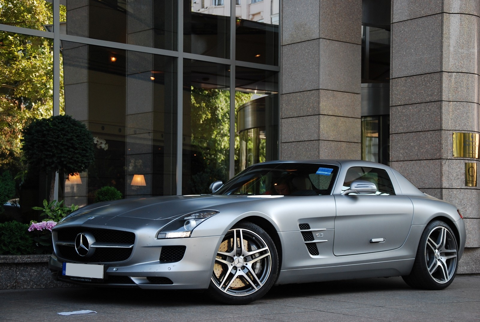 Mercedes SLS