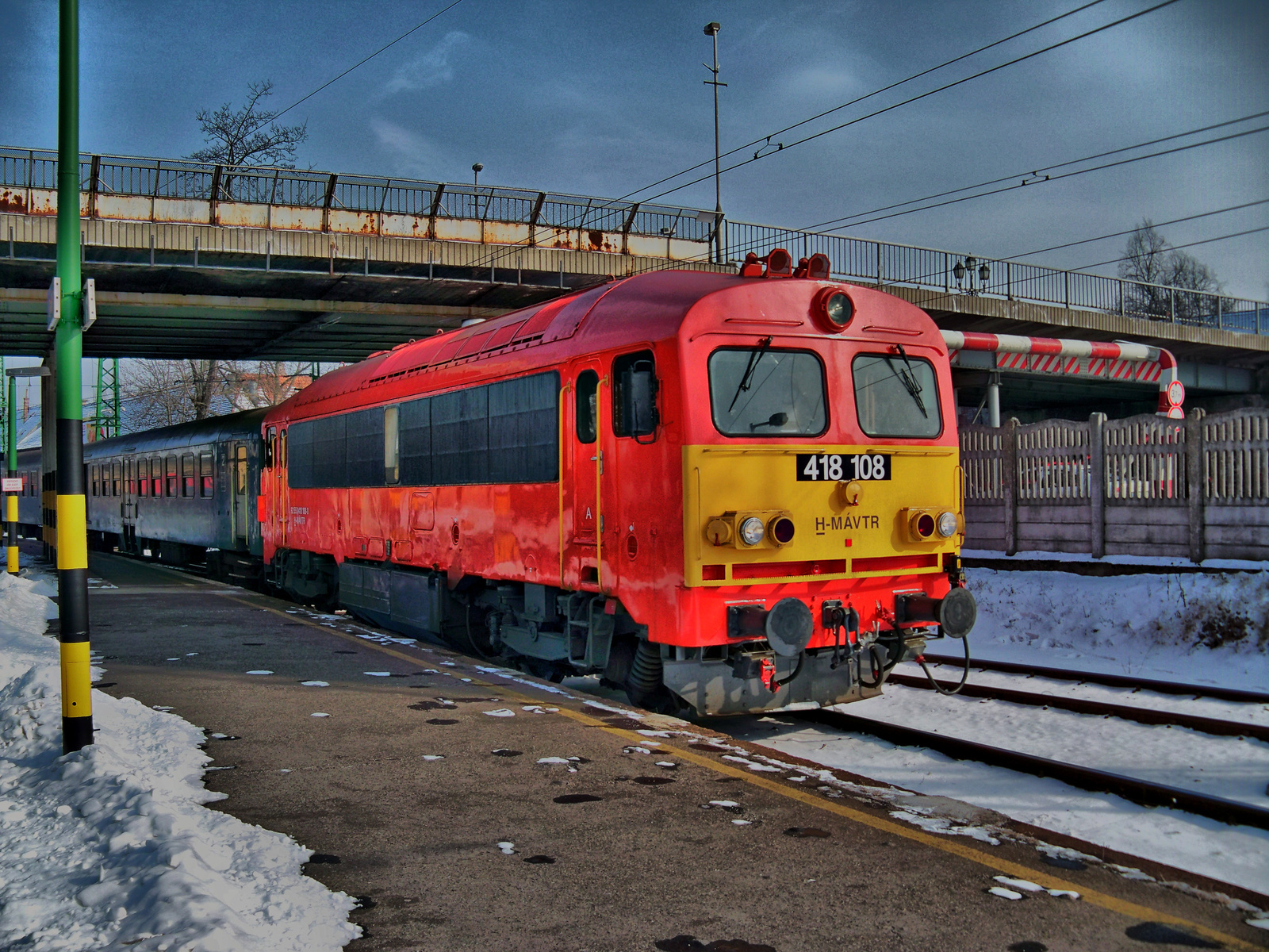 418 108 HDR