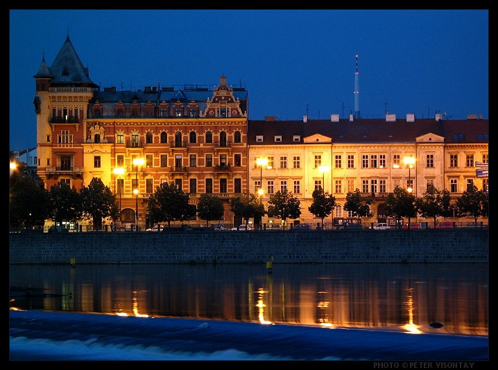 Czech Prague NightRiver1