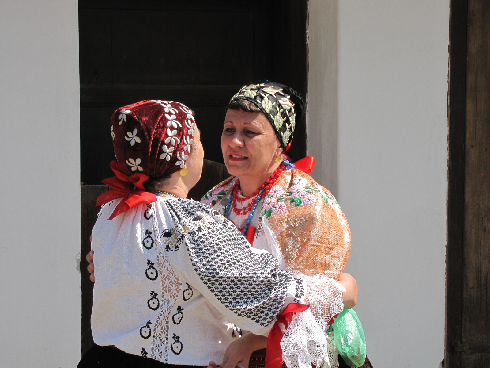 Szentendre - Skanzen, Pünkösdi sokadalom, SzG3